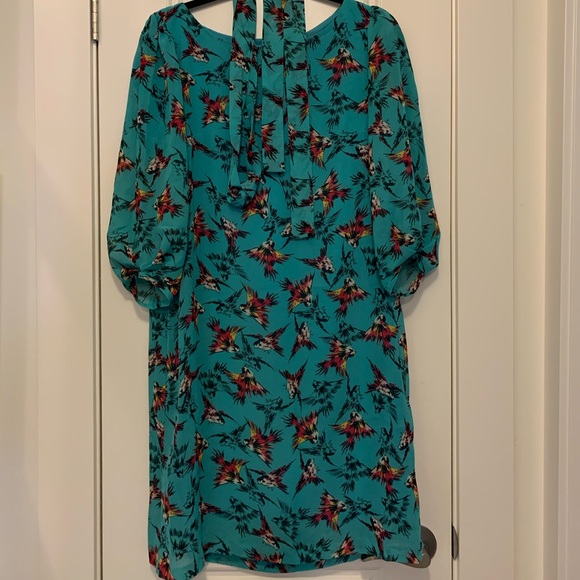 Beautiful, airy dress with hummingbird pattern. - Picture 2 of 6